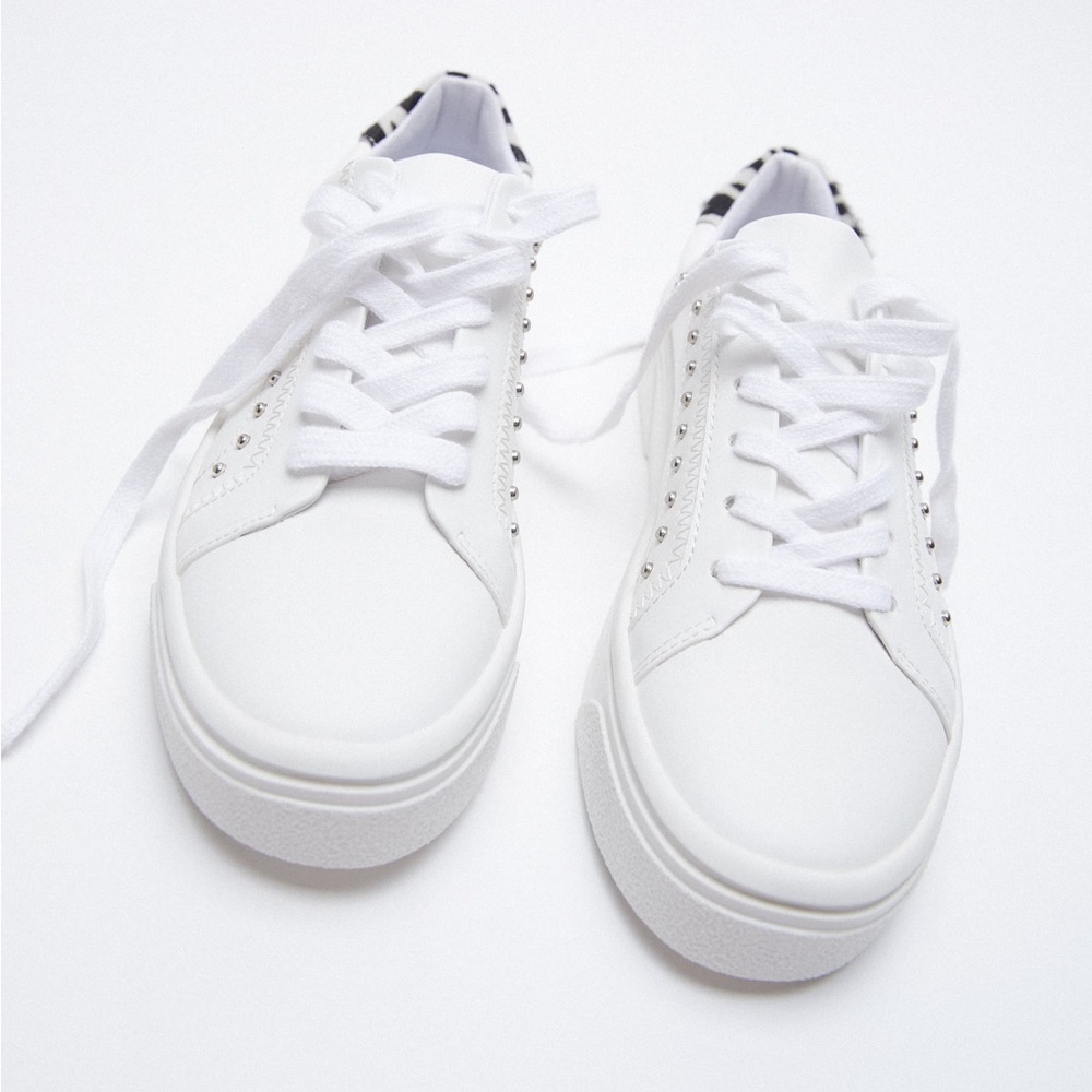 NWT. Zara White Leather Sneakers with Mini Studs. Size 9.
